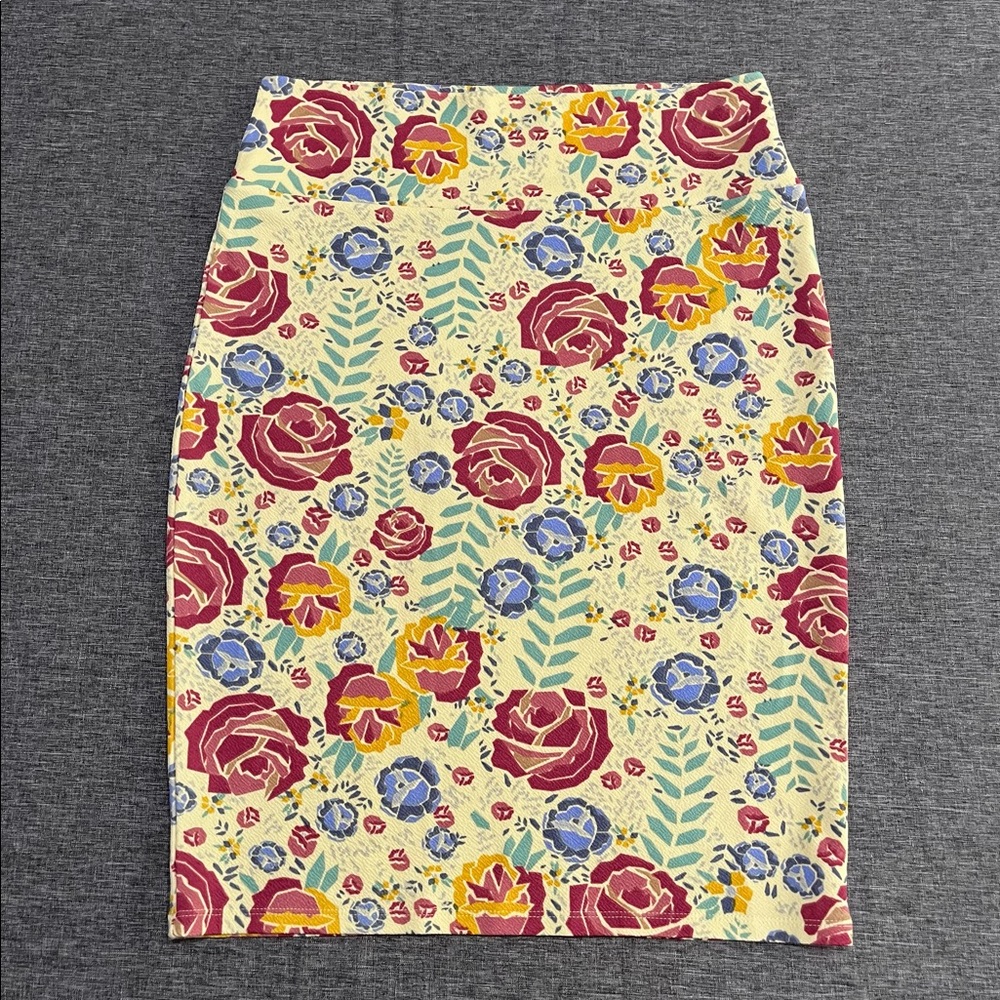 LuLaRoe Cassie, size Medium